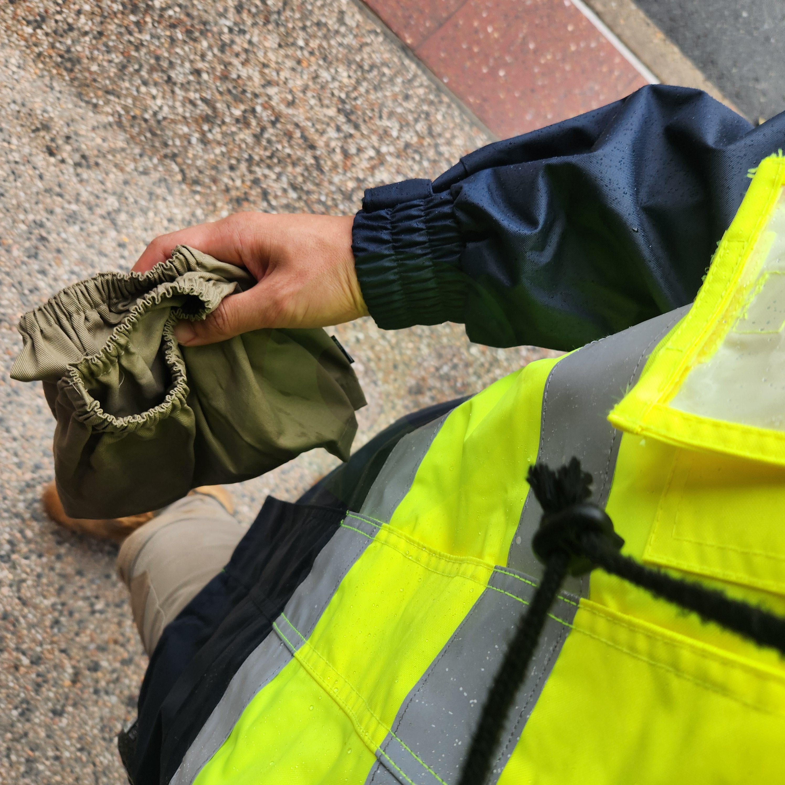 Totally Workwear에서 구매한 Rain jacket과 boots guard